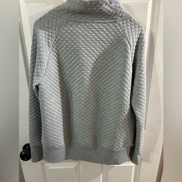 Women’s Small GreenTea Quilted Sweatshirt - Picture 7 of 7